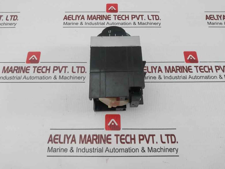 Agastat Timing Relay 120 V 60Hz Time: 1.5-15 Second 7012Ac