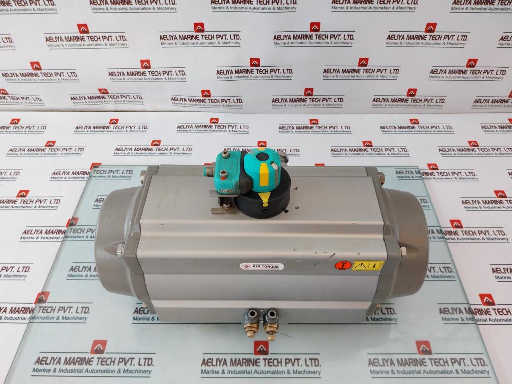 Air Torque DR00450U AZL Pneumatic Actuator W/ NBN4-F25-E8-V1 Proximity Sensor