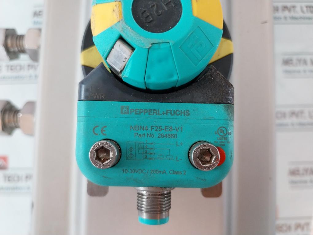 Air Torque DR00450U AZL Pneumatic Actuator W/ NBN4-F25-E8-V1 Proximity Sensor