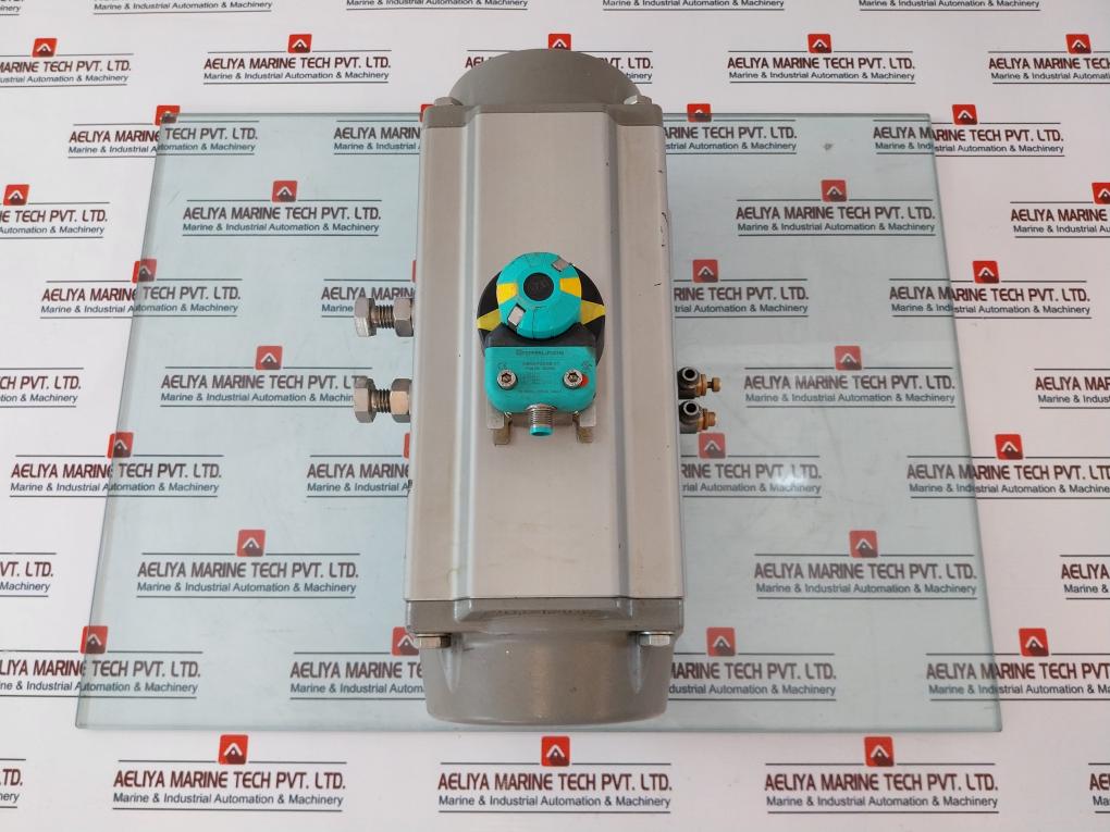 Air Torque DR00450U AZL Pneumatic Actuator W/ NBN4-F25-E8-V1 Proximity Sensor