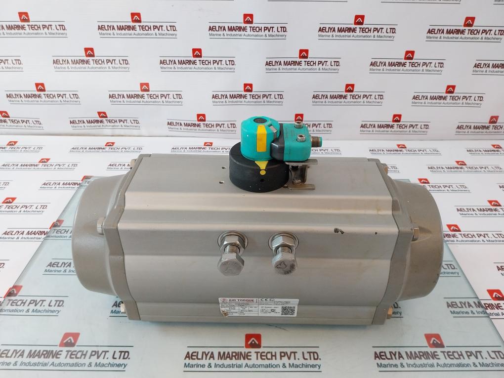 Air Torque DR00450U AZL Pneumatic Actuator W/ NBN4-F25-E8-V1 Proximity Sensor