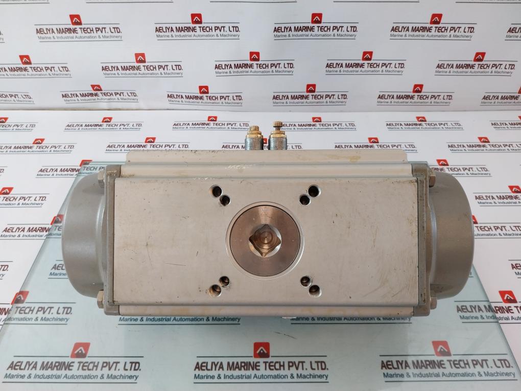 Air Torque DR00450U AZL Pneumatic Actuator W/ NBN4-F25-E8-V1 Proximity Sensor