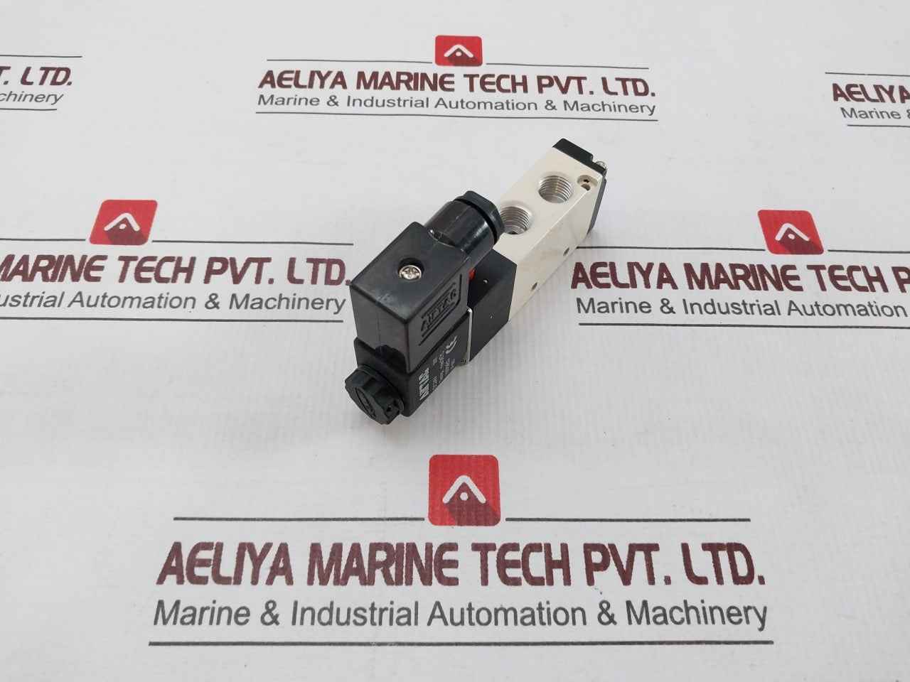 Airtac 4V210-08 Solenoid Valve 0.15~0.8Mpa Dc24V 3W