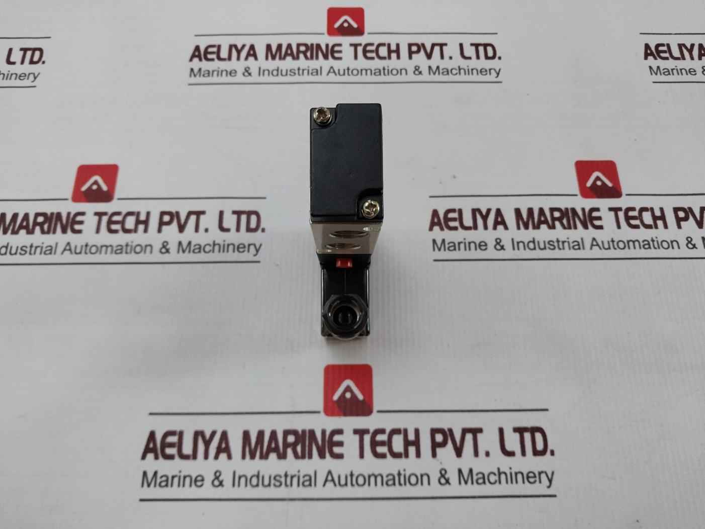 Airtac 4V210-08 Solenoid Valve 1.5~8Kgf/Cm2 Dc24V 3.0W 120Ma