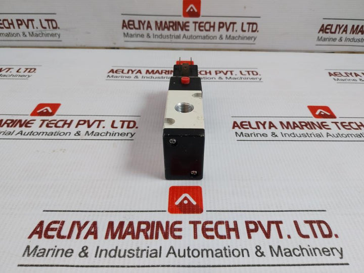 Airtac Solenoid Valve 1.5-8.0 Bar Dc24V 3.0W Ip65 Part No 3V310-08-nc