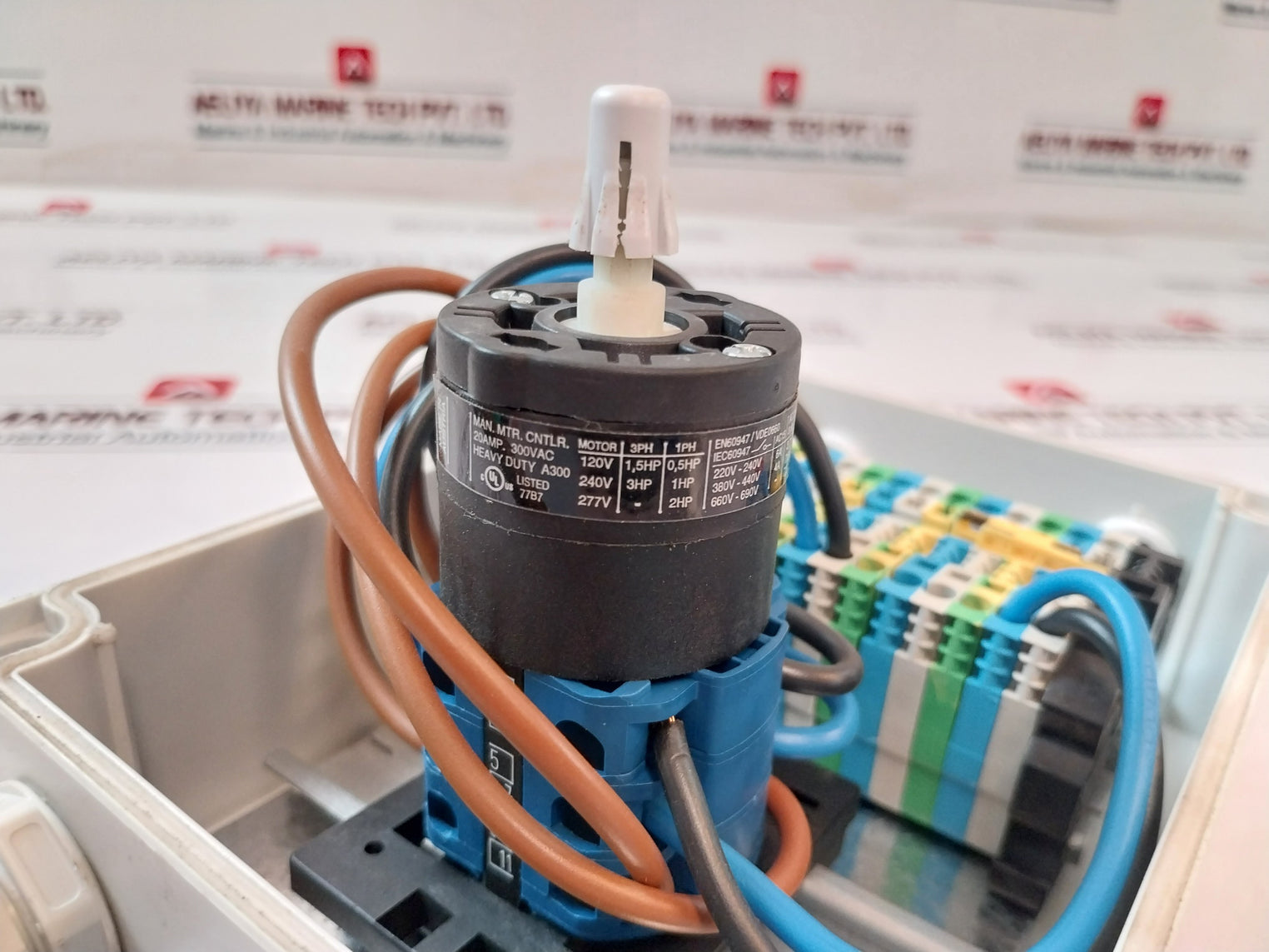 Aki Power Systems Ups Bypass Switch 20Amp 300Vac At08F349