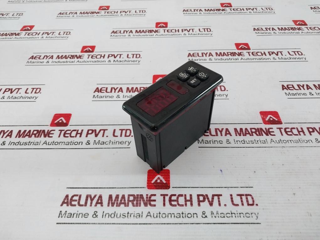 Ako Ako-d14112 Temperature Controller 2.5Va 50/60Hz