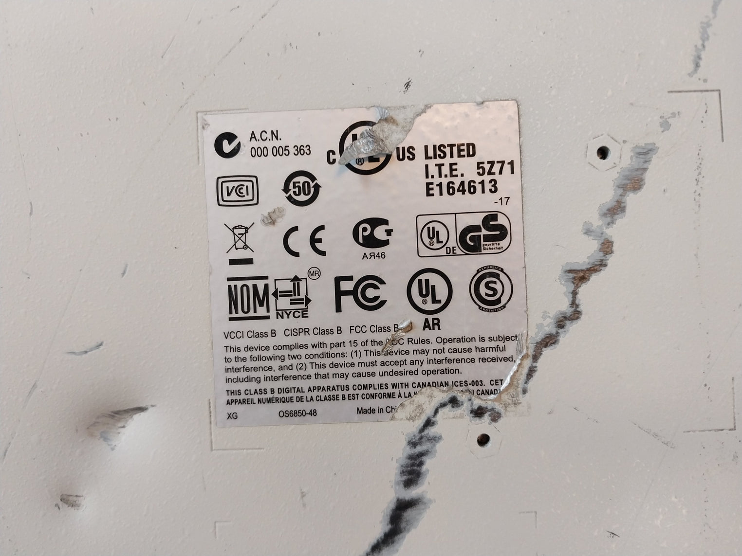 Alcatel-lucent Os6850-48 Network Switch W/ Power Supply Ps-126W-ac 100-240V~