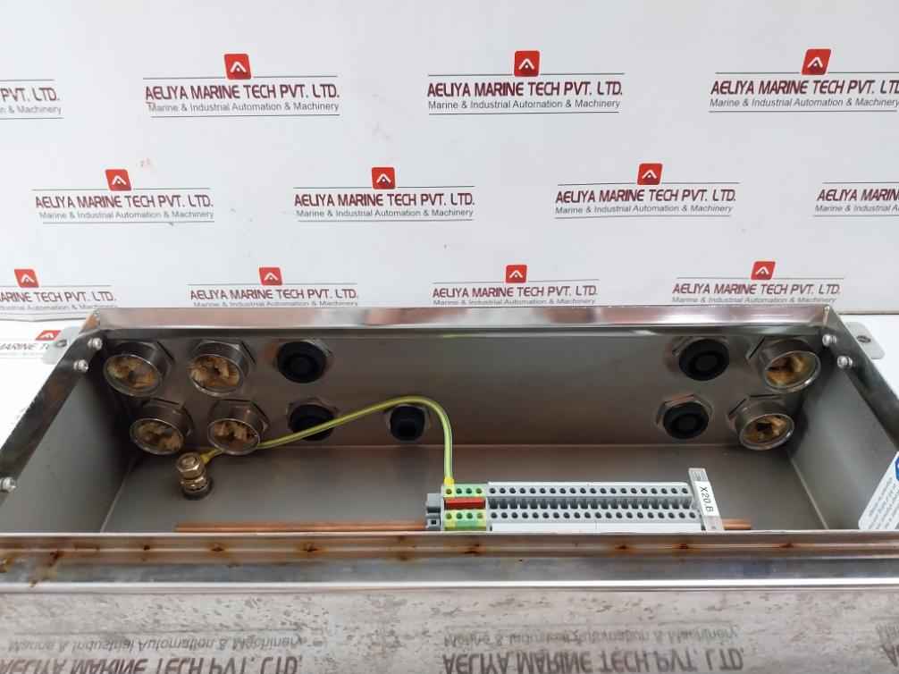 Alfa Laval Cooper Crouse-hinds Xcl Control Panel Enclosure Ip66 T95c 690v 6mm2