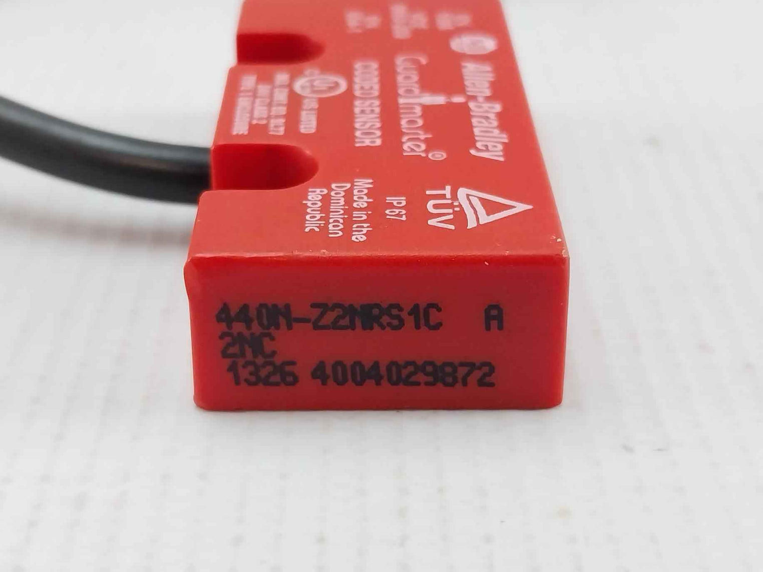 Allen-Bradley 440N-Z2NRS1C A Coded Non-Contact Safety Switch 24V Class 2