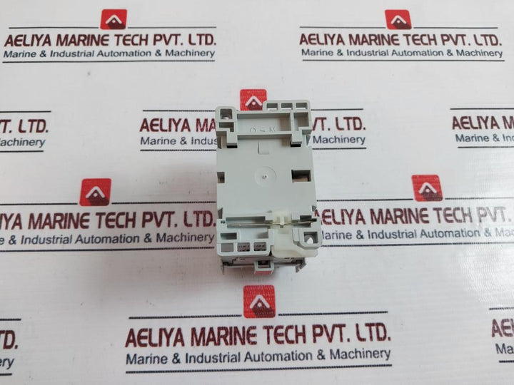 Allen-bradley 100-c09*10 Contactor 690V 32A