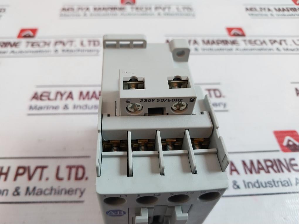 Allen-bradley 100-c09*10 Contactor 690V 32A