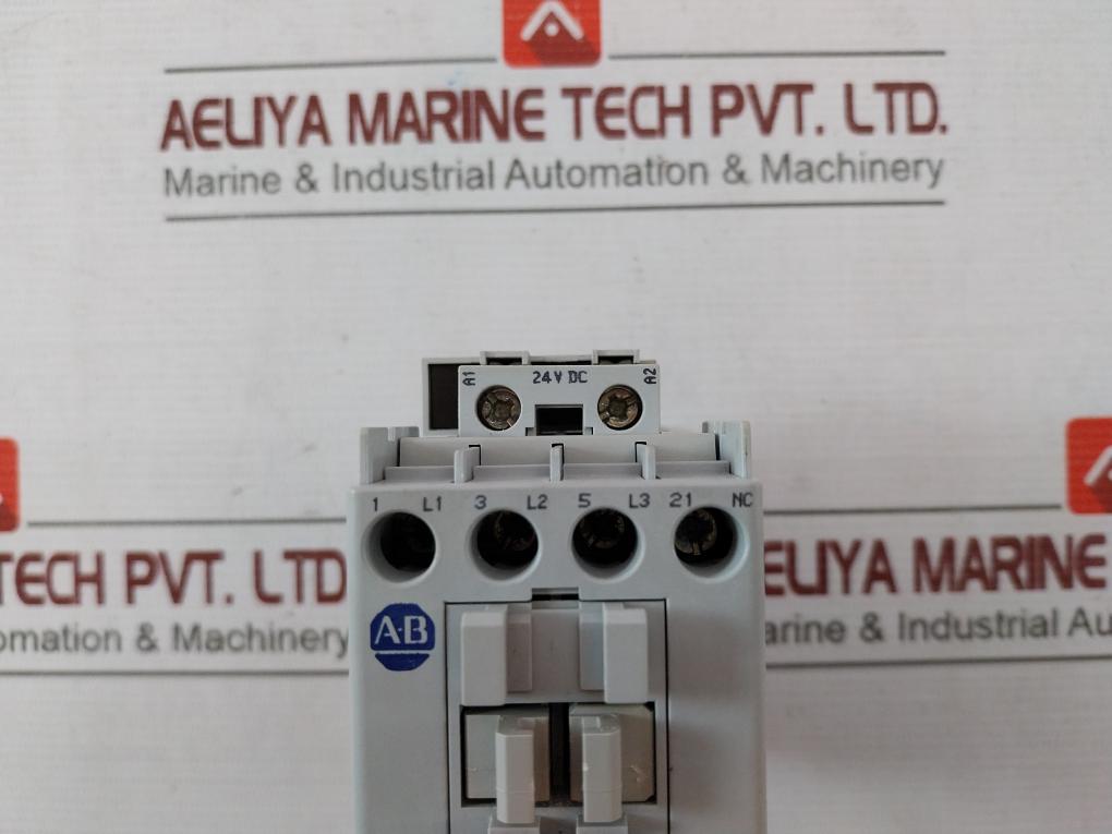 Allen-bradley 100-c09Z*01 Contactor Ser A En/Iec 60947 600V Ac 25A