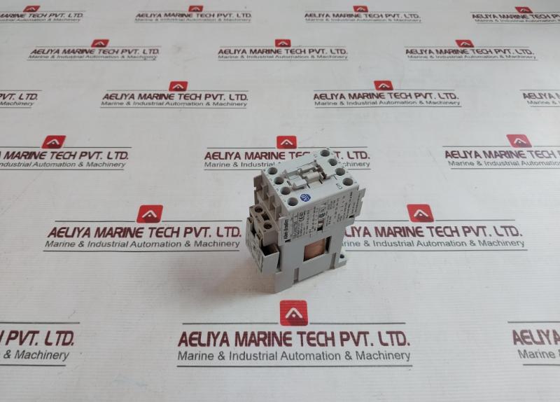 Allen-bradley 100-c09Z*10 Ser A Contactor 600V Ac 25A 100-fsd250 A600 / P600
