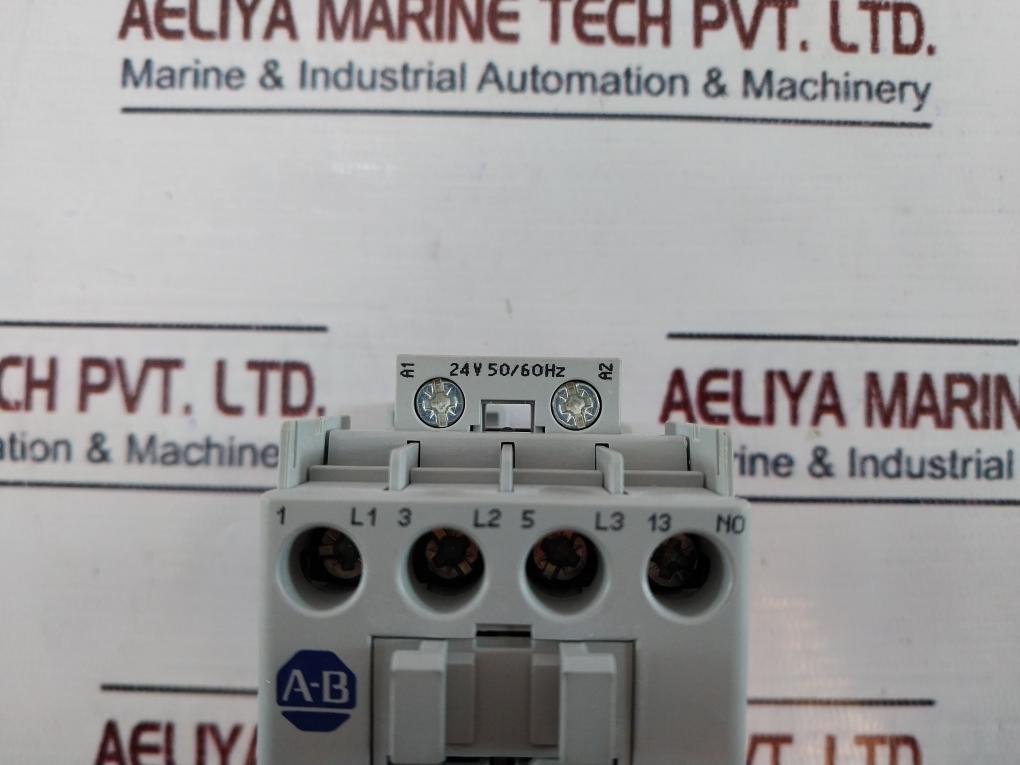 Allen-bradley 100-c16*10 Contactor 70323701 24V 50/60 Hz