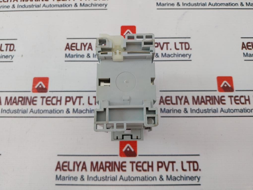 Allen-bradley 100-c23*200 Contactor 690V 32A