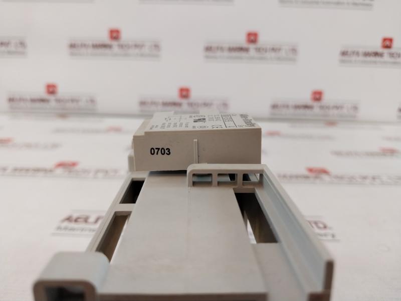 Allen-bradley 100-c23Z*10 Ser: C Contactor 600Vac 30A 24V Dc