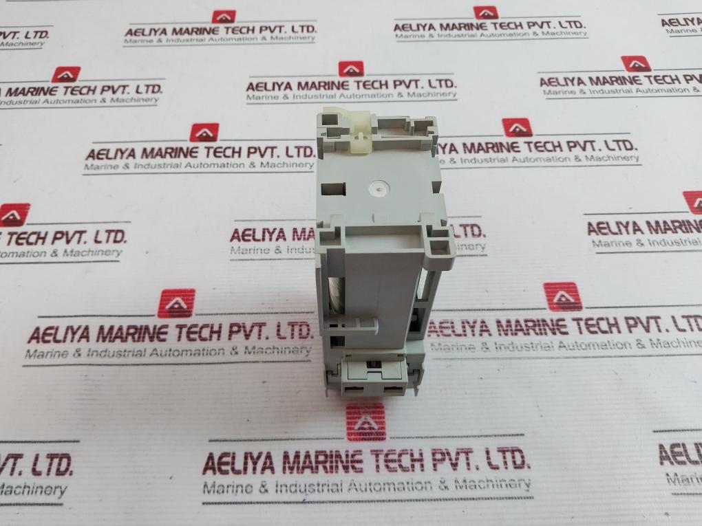 Allen-bradley 100-c23Z*400 Contactor 600V 30A