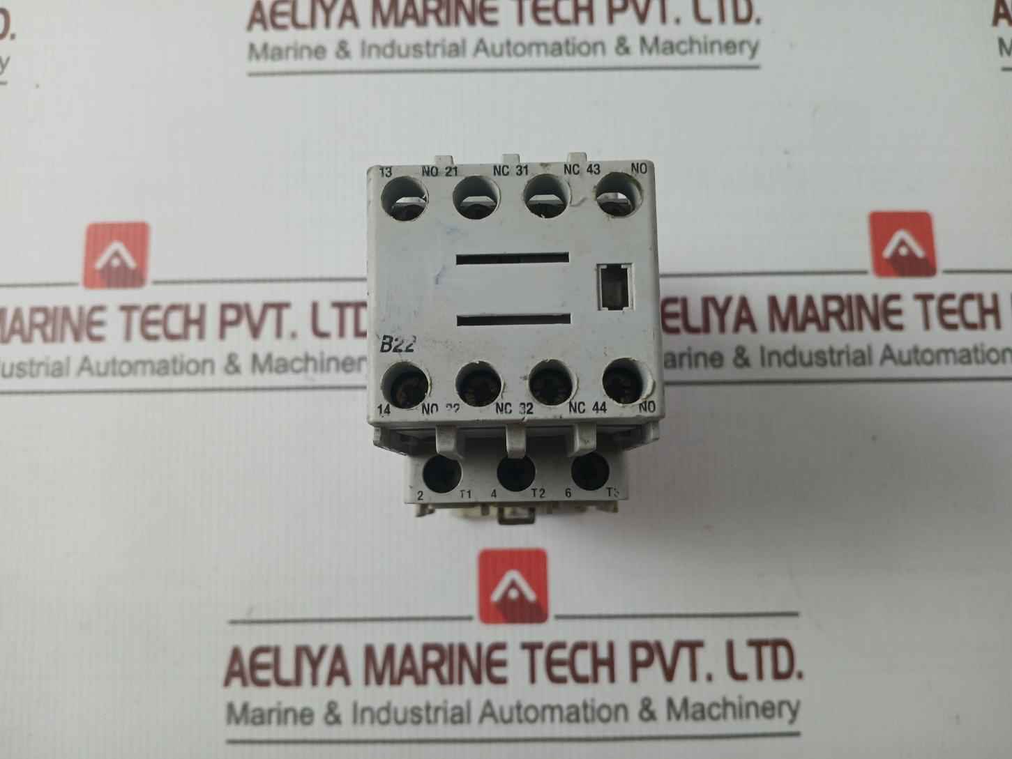 Allen-bradley 100-c30*00 Iec Contactor With 100-f Auxiliary Contact Block
