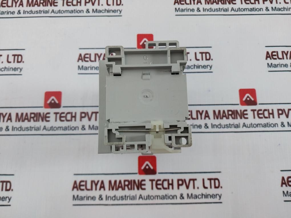 Allen-bradley 100-c55E*00 Safety Contactor 24V Dc 85A Ac-3 690V