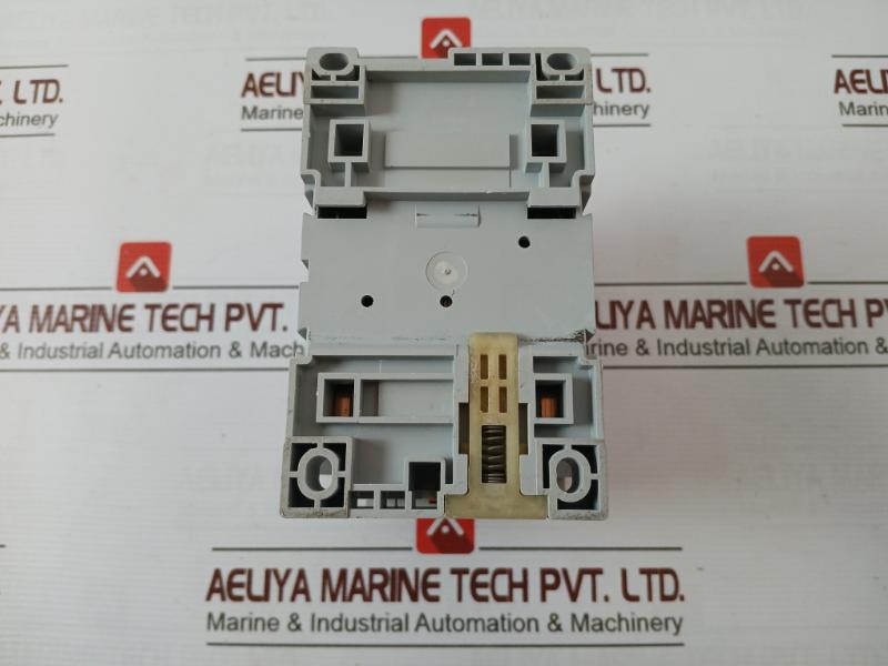 Allen-bradley 100-c85*00 Auxiliary Contactor Ser A Iec 60947-4-1 690V 100A