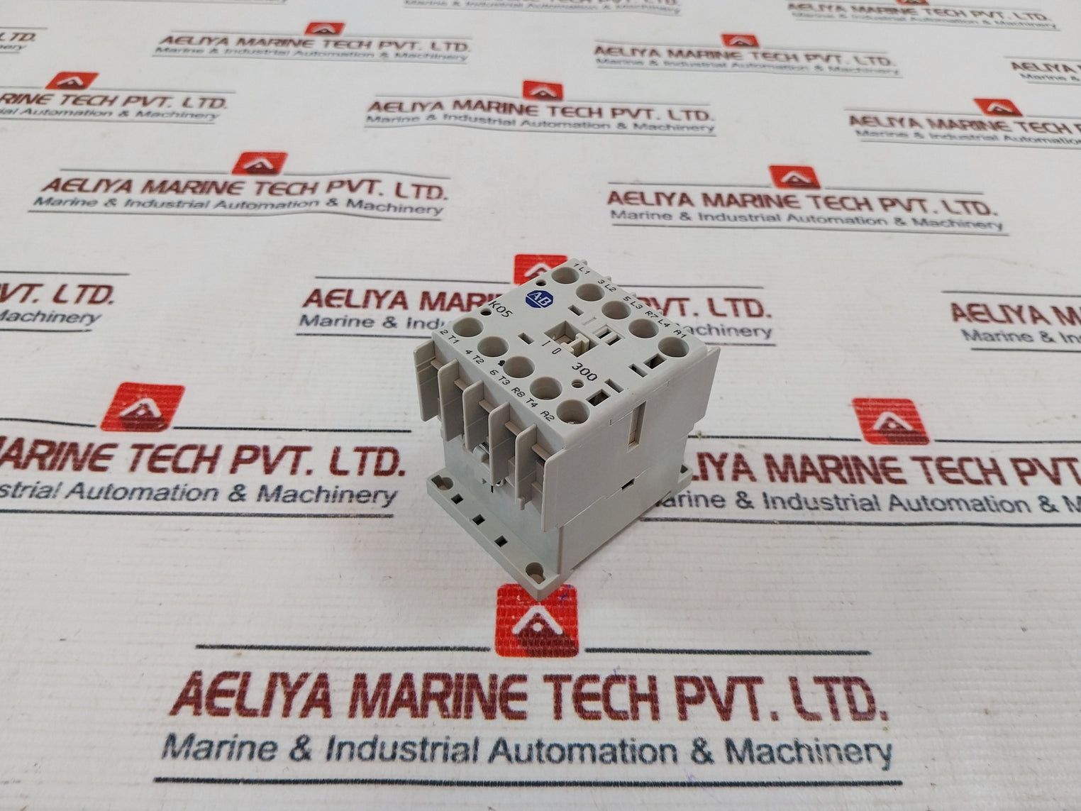 Allen-bradley 100-k05*300 Miniature Contactor 12A 600V Ser: A