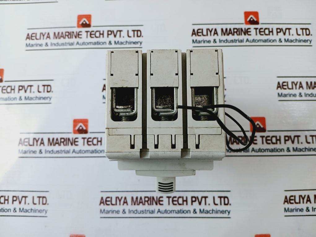 Allen-bradley 140G-g6C3-d10 Circuit Breaker 3 Pole Unit 480V-600Y/347V