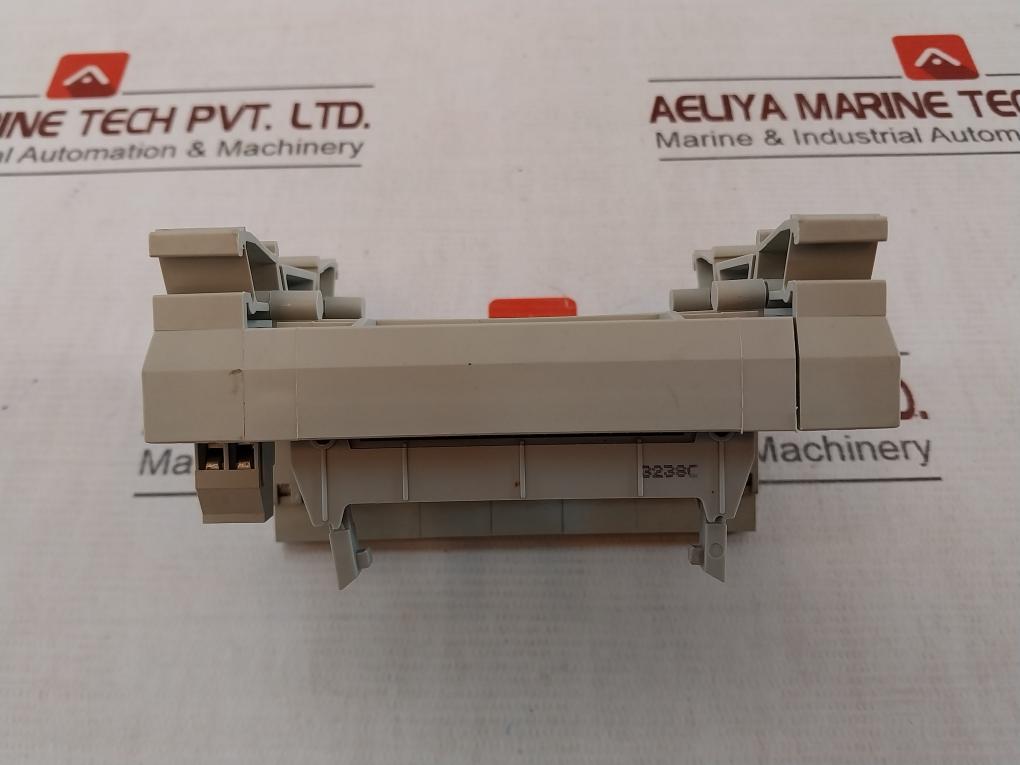 Allen-bradley 1492-ifm40D24 Digital Interface I/O Module 10-30Vac/Dc Ser.A