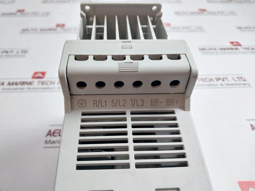 Allen-bradley 160-ba02Nsf1 Variable Speed Drive Ip20 0.55Kw/0.75Hp 380-460V 2.0A