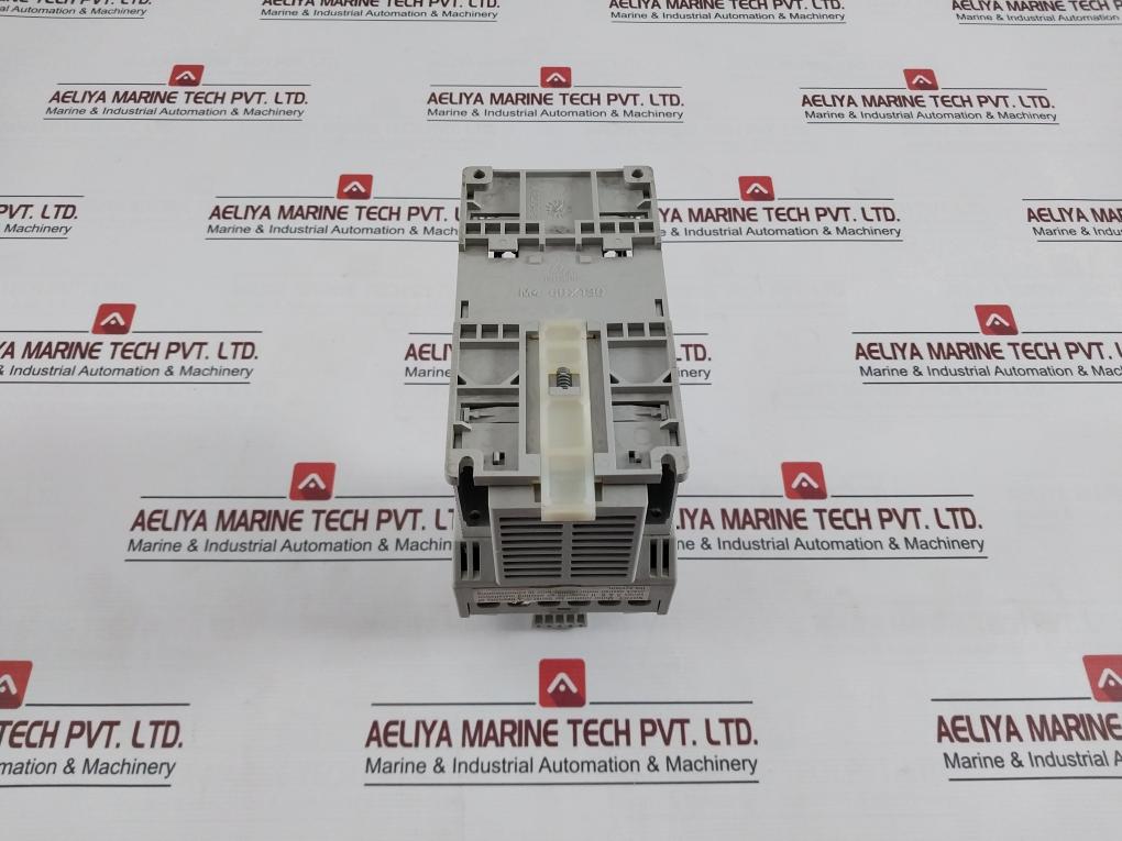 Allen-bradley 160-ba04Nsf1 Ser C Adjustable Frequency Drive 1.5Kw/2Hp