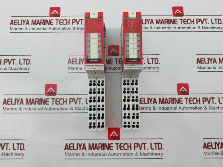 Allen-bradley Ser B 1734-ob8S 8 Channel Safety Sourcing Output Module Rev A01