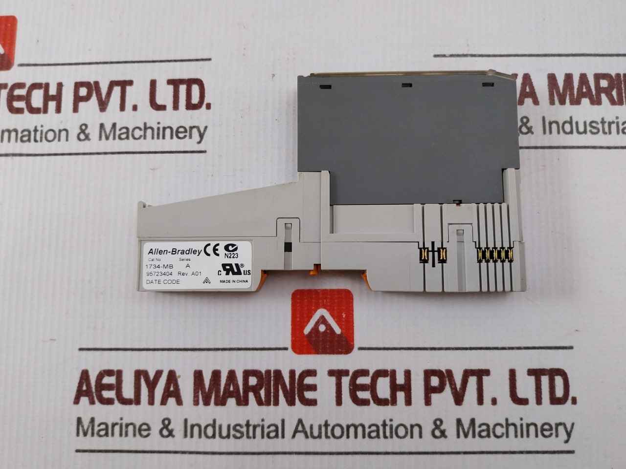Allen-bradley 1734-oe2v Analog Voltage Output Module 24 Vdc 35ma 96409675