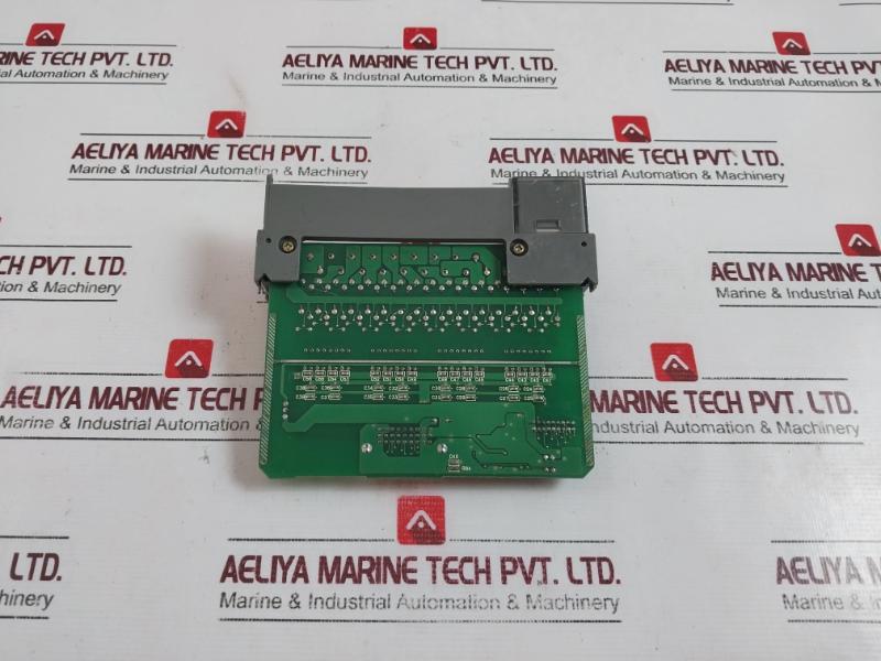 Allen-bradley 1746-ib16 Dc-sink Input Module Slc500 Ser C 10-30 Vdc 7m