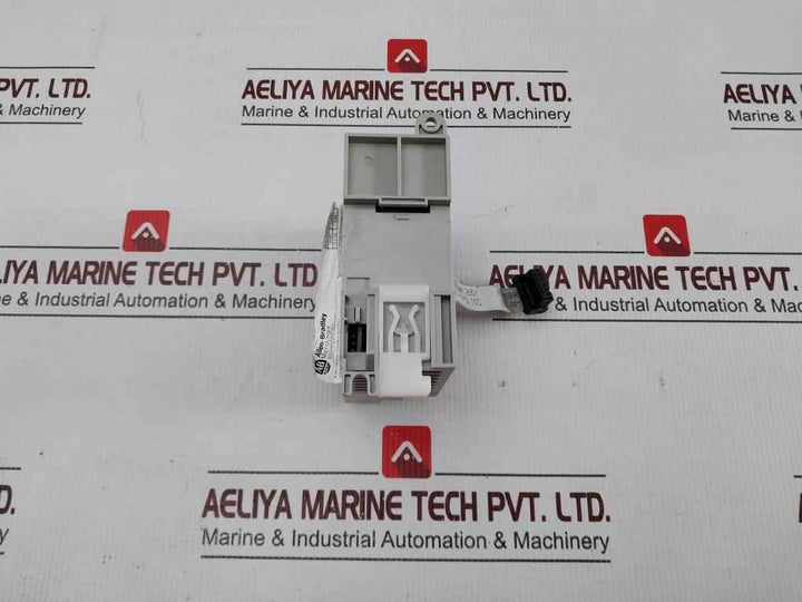 Allen-bradley 1762-ob8 Micrologix Rev D 24vdc Series A