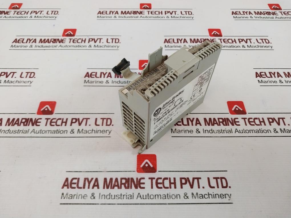 Allen-bradley 1762-ow16 Micrologix 1200 Relay Output Module 50/60hz