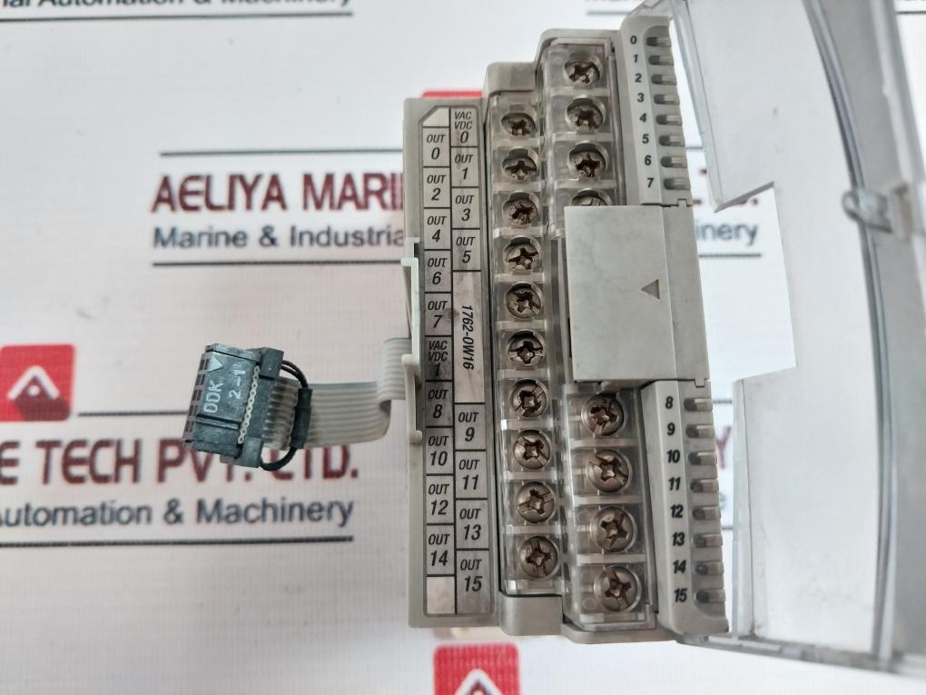 Allen-bradley 1762-ow16 Relay Output Module Ser A