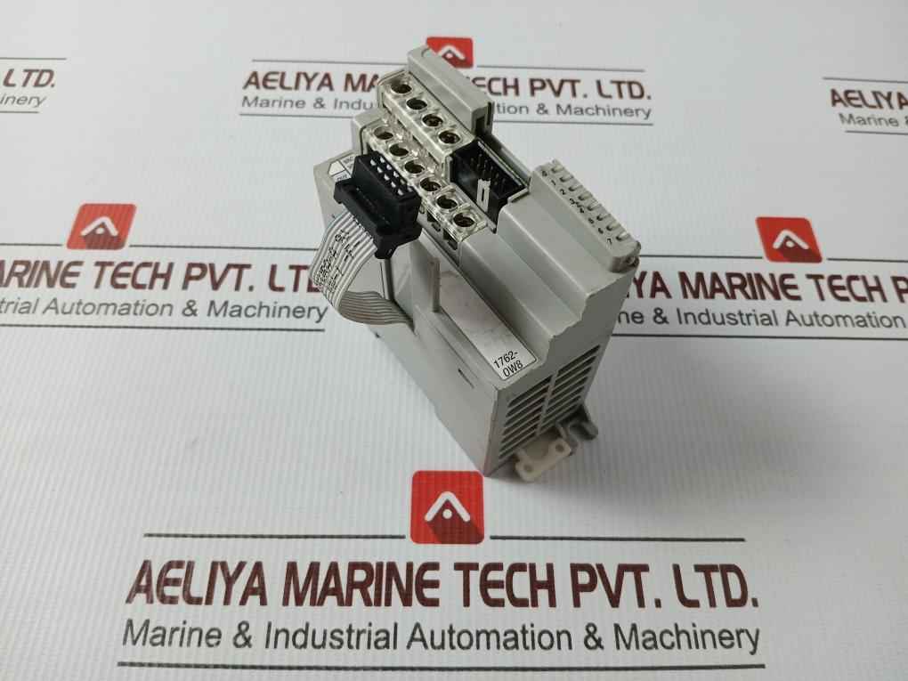 Allen-bradley 1762-ow8 Micrologix 1200 Relay Output Module Rev B