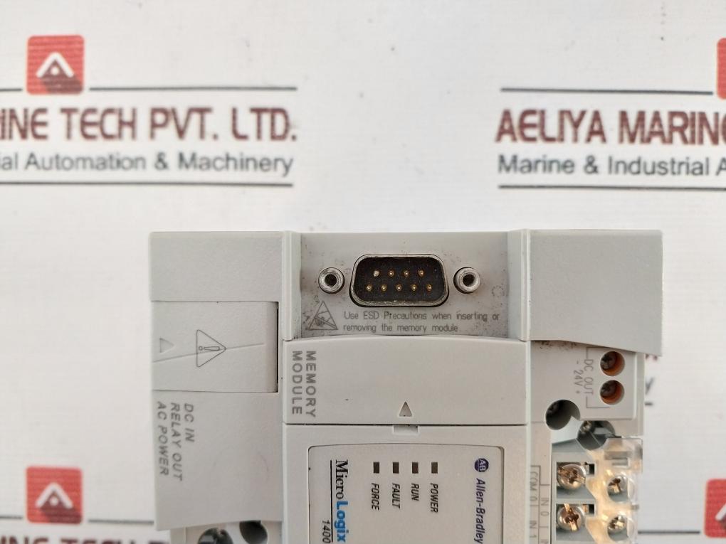 Allen-bradley 1766-l32Bwa Controller 12-24Vdc 50-60Hz