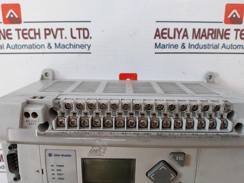 Allen-bradley 1766-l32Bwa Controller 24Vdc