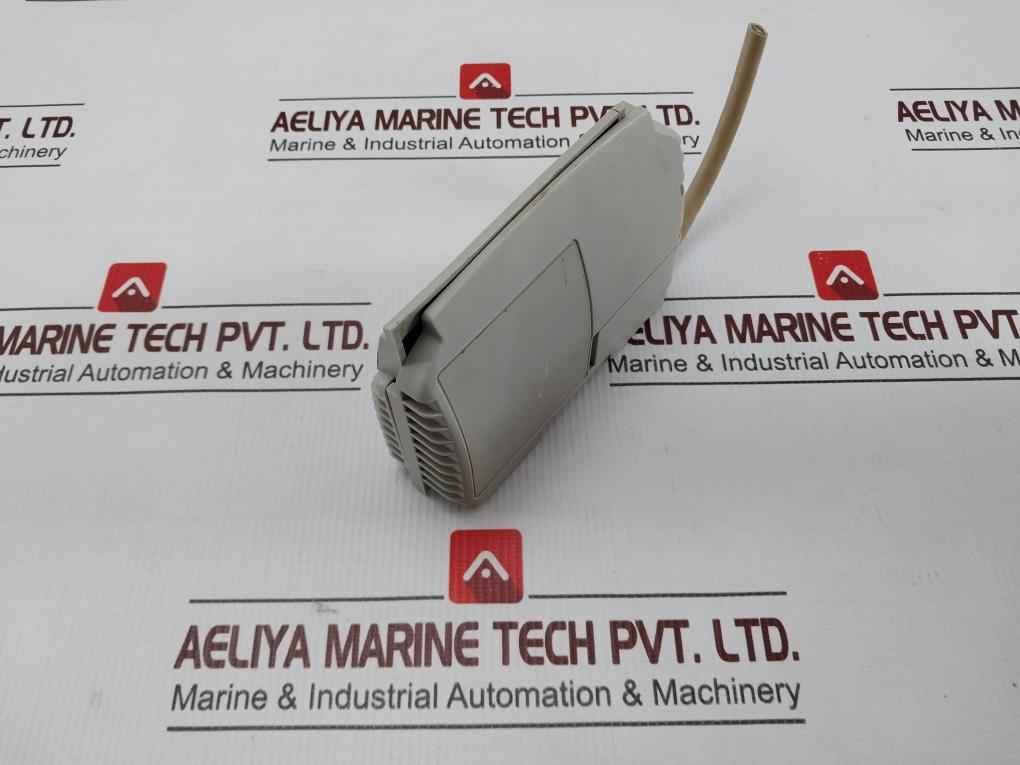 Allen-bradley 1769-ecl Compactlogix Left End Cap/Terminator 24Vdc 459080-0100