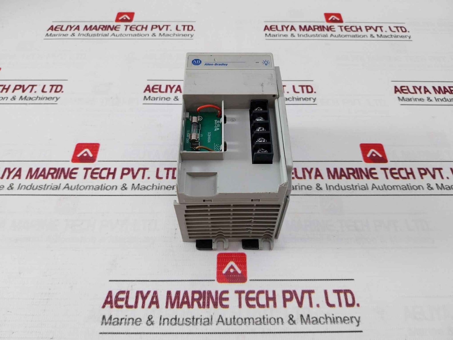 Allen-bradley 1769-pa4 Power Supply Module 85-265Vac 47-63 Hz