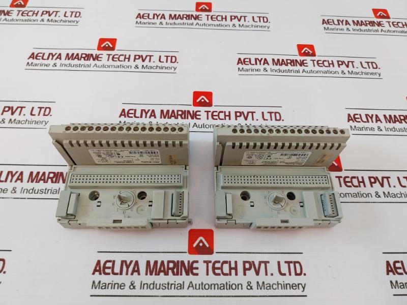 Allen-bradley 1794-tb3 Terminal Block , Flexbus 5Vdc, 10A, Atex Certified, 1935570000