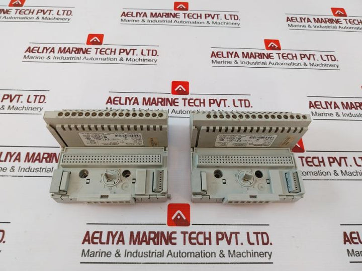 Allen-bradley 1794-tb3 Terminal Block , Flexbus 5Vdc, 10A, Atex Certified, 1935570000