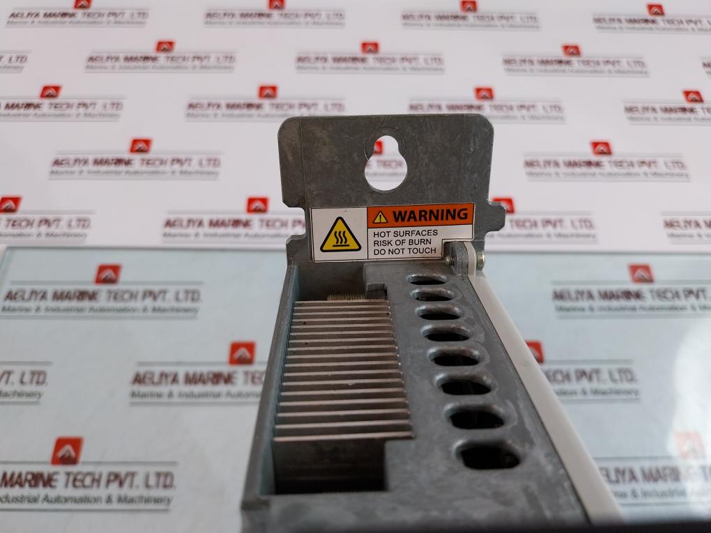 Allen-bradley 2198-d020-ers3 Dual Axis Servo Module Kinetix 5700 458-747 Vdc F2+