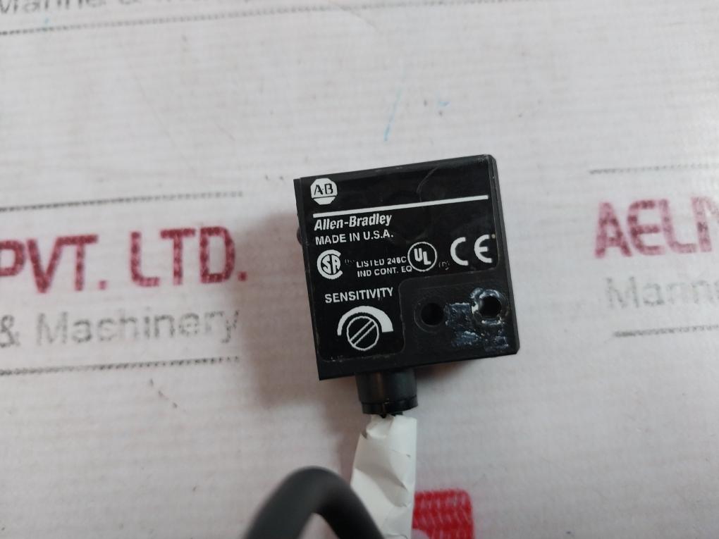 Allen-bradley 42Smp-7321 Ser B Photoswitch 3 Meter 11-28Vdc 1.2 W 100Ma 28Vdc