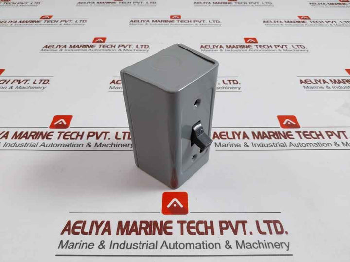 Allen-bradley 600-tax5 Manual Starting Toggle Switch