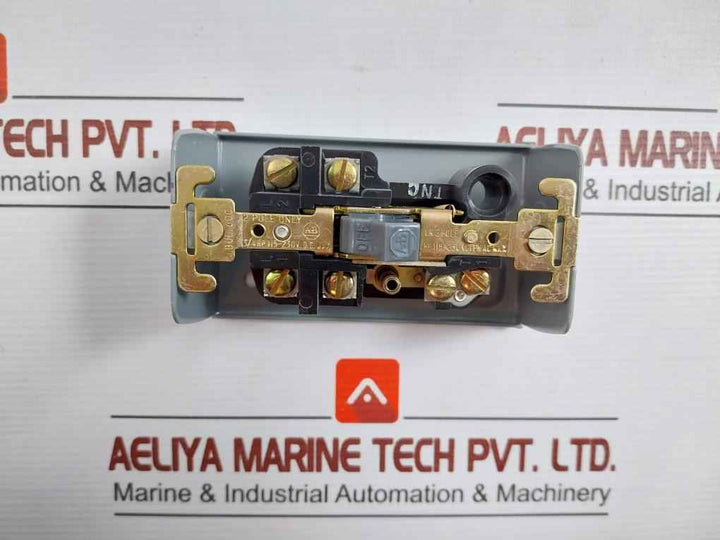 Allen-bradley 600-tax5 Manual Starting Toggle Switch