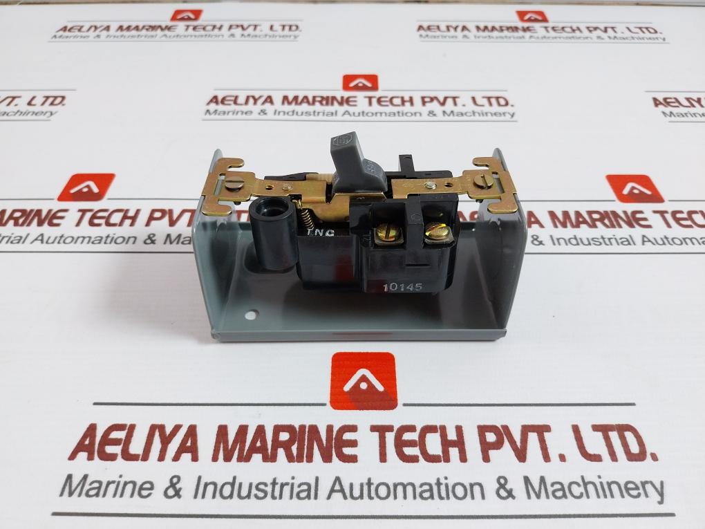 Allen-bradley 600-tax5 Manual Starting Toggle Switch