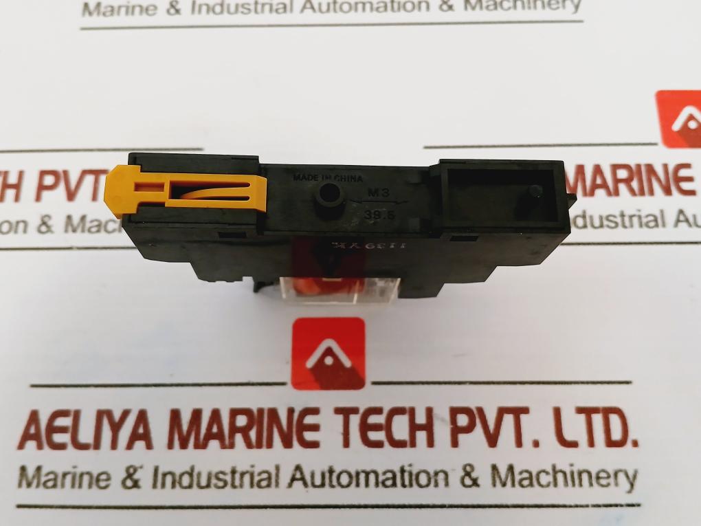 ALLEN-BRADLEY 700-HK32Z24-4 Relay 24VDC & 700-HN122 5A 250VAC