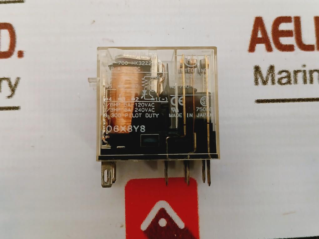 Lot of 4X ALLEN-BRADLEY 700-HK32Z24-4 Relay with Socket 700-HN122